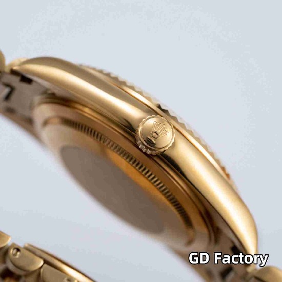 ROLEX    Day Date 40 RO1962