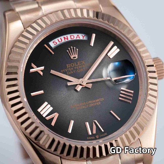 ROLEX    Day Date 40 RO1963