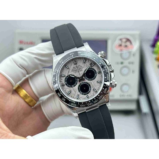 ROLEX   Cosmograph Daytona RO1968 (2025 NEW)