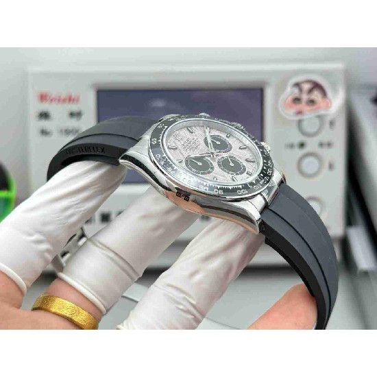 ROLEX   Cosmograph Daytona RO1968 (2025 NEW)