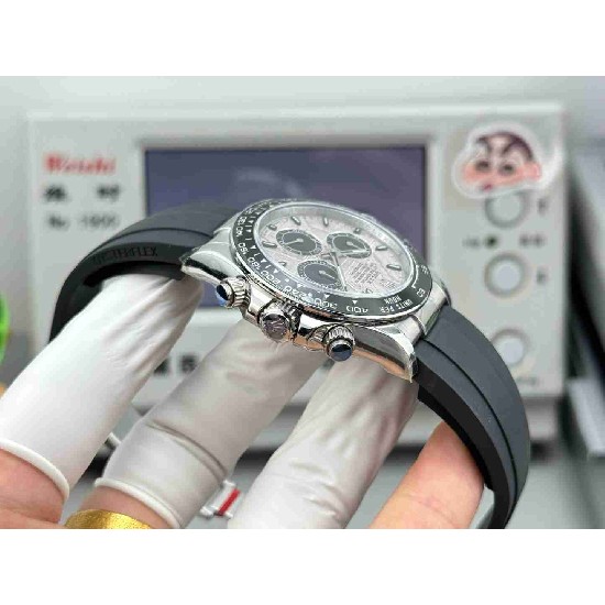 ROLEX   Cosmograph Daytona RO1968 (2025 NEW)