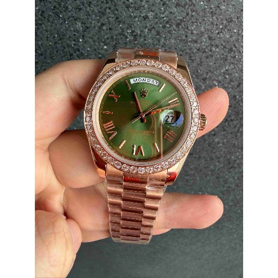 ROLEX      Day Date 40 RO1982