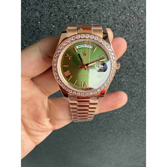 ROLEX      Day Date 40 RO1982