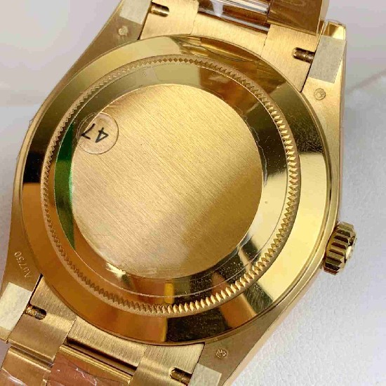 ROLEX   Day Date 40 RO2005