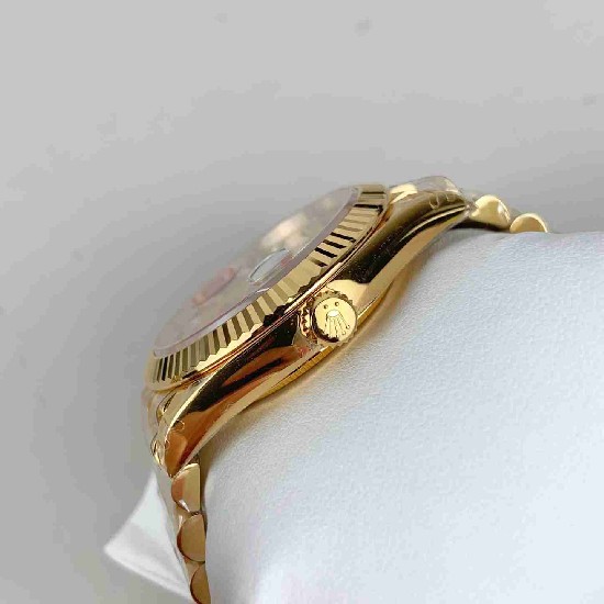 ROLEX   Day Date 40 RO2005