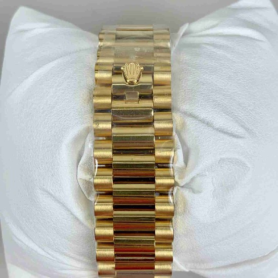 ROLEX   Day Date 40 RO2005