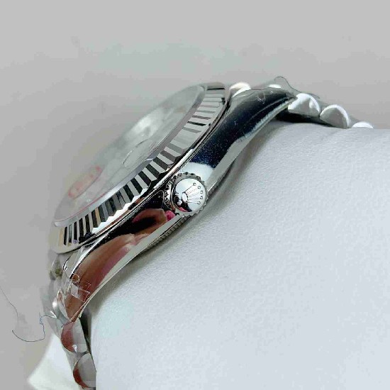 ROLEX   Day Date 40 RO2006