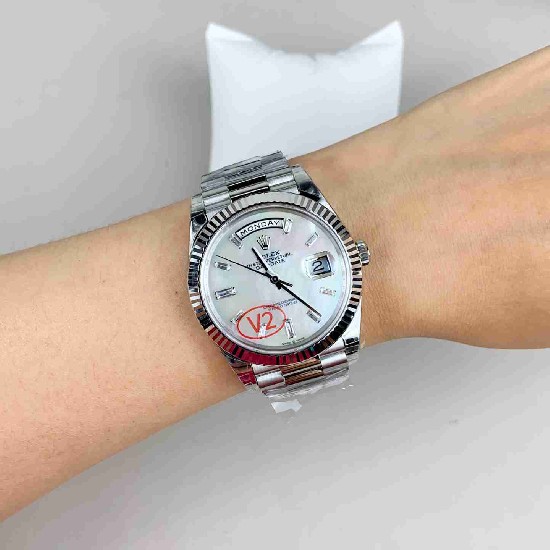 ROLEX   Day Date 40 RO2006