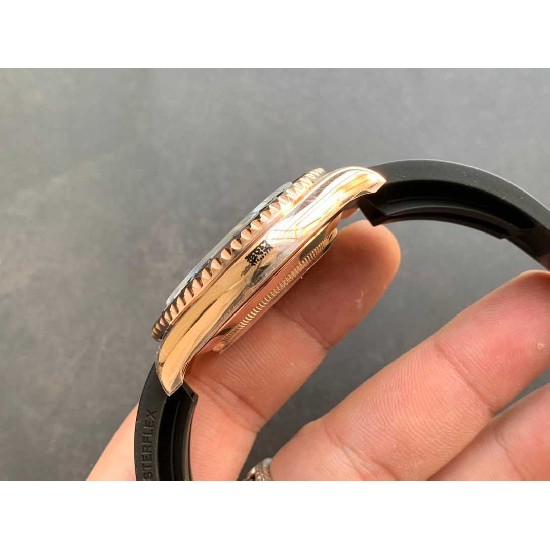 ROLEX    A Yacht-Master RO2009 (SALE)