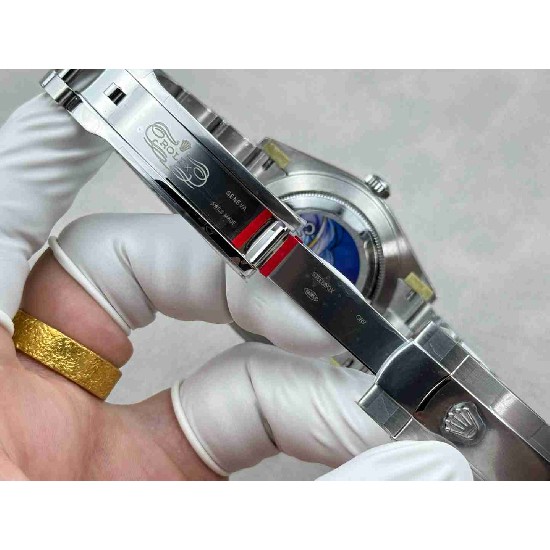 ROLEX       Date just 41 RO2015 (2026 new)