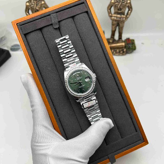 ROLEX   Day Date 40 RO2024
