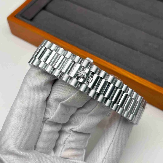 ROLEX   Day Date 40 RO2024