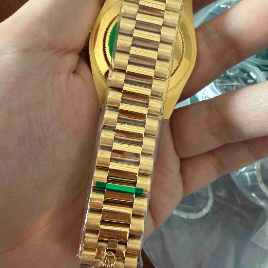 ROLEX      Day Date 40 RO2025