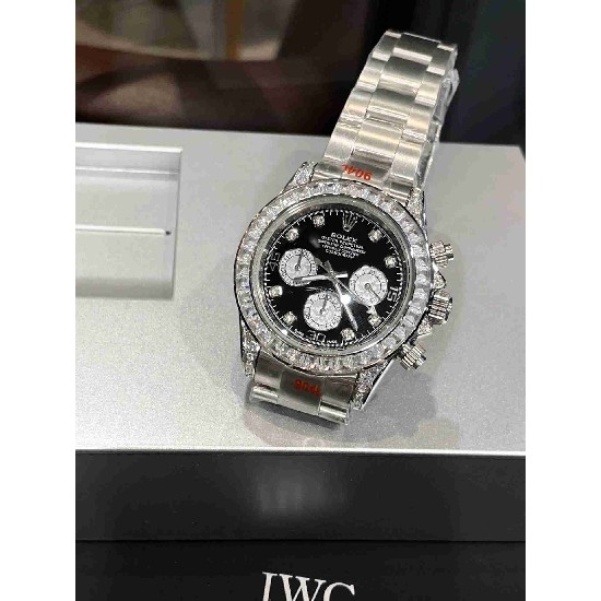 ROLEX     A Cosmograph Daytona RO2056