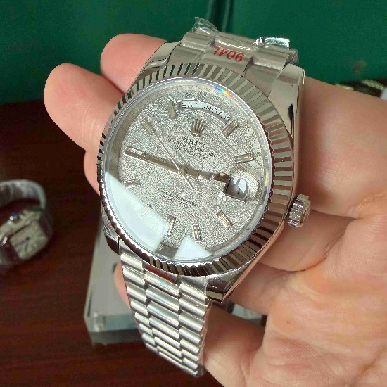 ROLEX      Day Date 40 RO2060