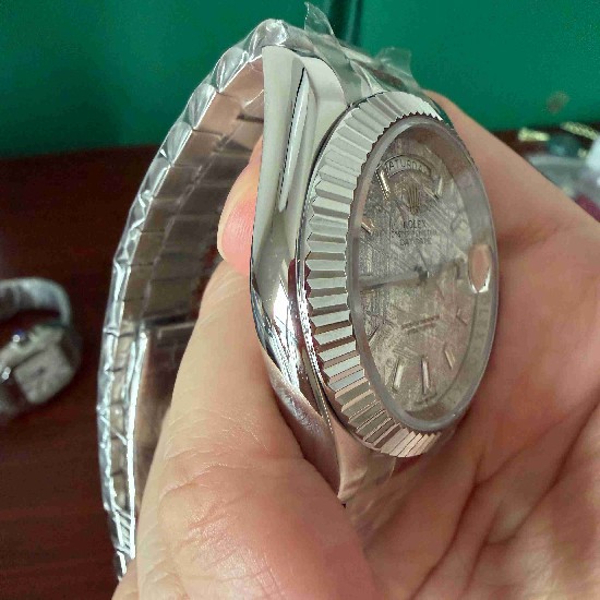 ROLEX      Day Date 40 RO2060