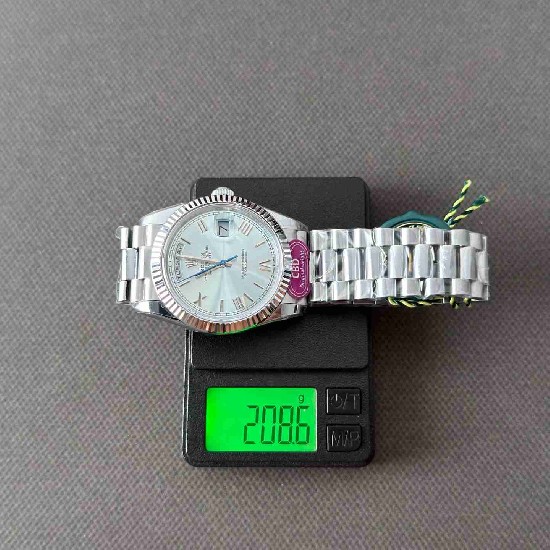 ROLEX   Day Date 40 RO2065 (18K gold 210g)