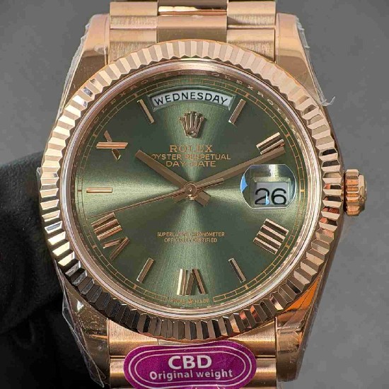 ROLEX   Day Date 40 RO2068 (18K gold 210g)