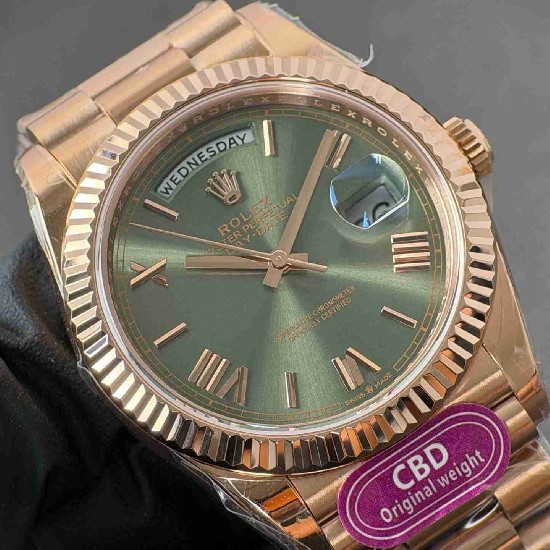 ROLEX   Day Date 40 RO2068 (18K gold 210g)