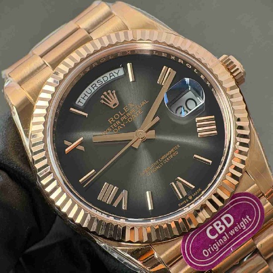 ROLEX   Day Date 40 RO2069 (18K gold 210g)
