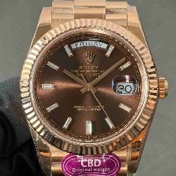 ROLEX   Day Date 40 RO2070 (18K gold 210g)