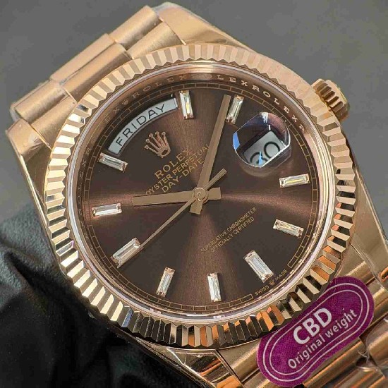 ROLEX   Day Date 40 RO2070 (18K gold 210g)