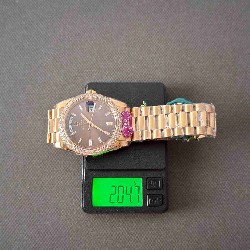 ROLEX   Day Date 40 RO2071 (18K gold 210g)