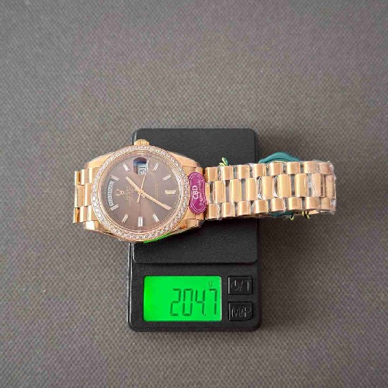 ROLEX   Day Date 40 RO2071 (18K gold 210g)
