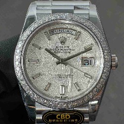 ROLEX   Day Date 40 RO2074 (18K gold 210g)