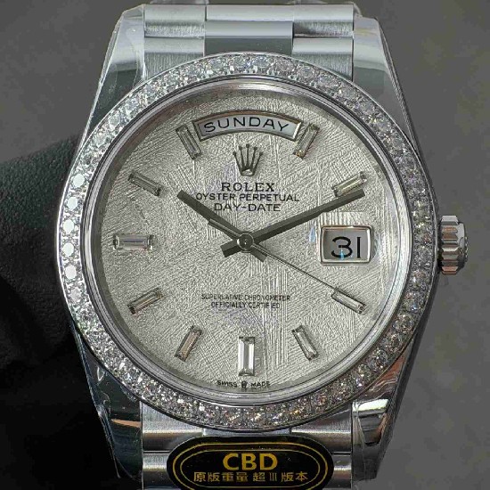 ROLEX   Day Date 40 RO2074 (18K gold 210g)