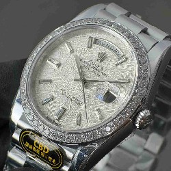 ROLEX   Day Date 40 RO2074 (18K gold 210g)