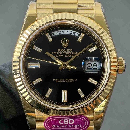 ROLEX   Day Date 40 RO2077 (18K gold 210g)