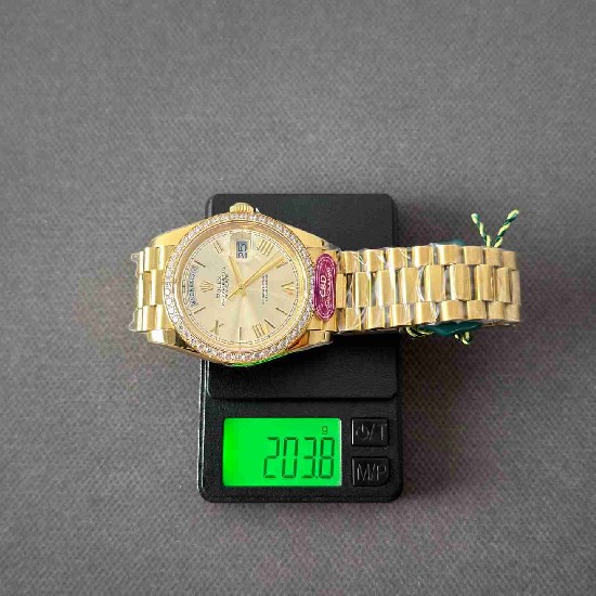 ROLEX   Day Date 40 RO2079 (18K gold 210g)