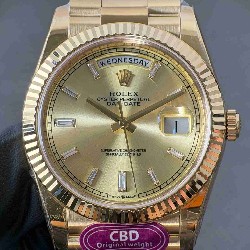 ROLEX   Day Date 40 RO2080 (18K gold 210g)