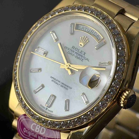 ROLEX   Day Date 40 RO2081 (18K gold 210g)
