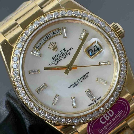ROLEX   Day Date 40 RO2081 (18K gold 210g)
