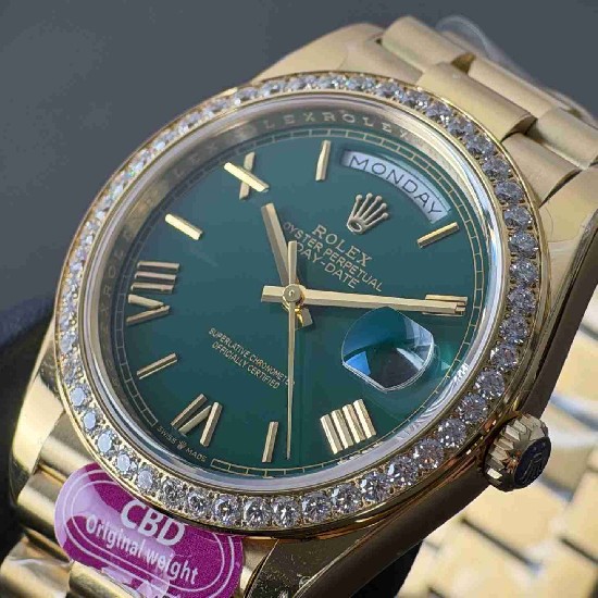ROLEX   Day Date 40 RO2082 (18K gold 210g)