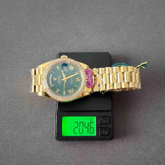 ROLEX   Day Date 40 RO2082 (18K gold 210g)