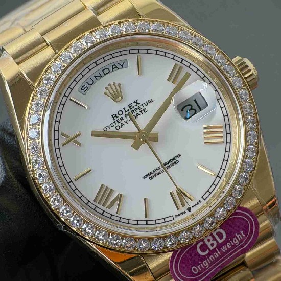 ROLEX   Day Date 40 RO2083 (18K gold 210g)