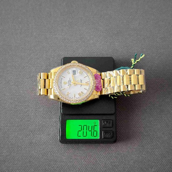 ROLEX   Day Date 40 RO2083 (18K gold 210g)
