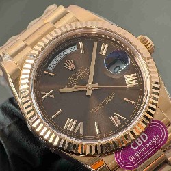 ROLEX   Day Date 40 RO2085 (18K gold 210g)
