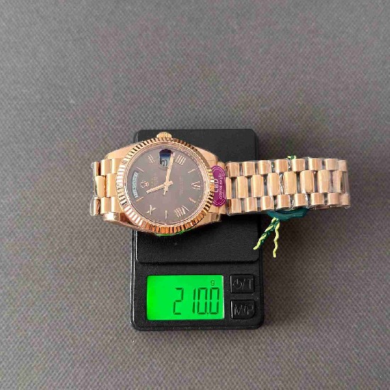 ROLEX   Day Date 40 RO2085 (18K gold 210g)