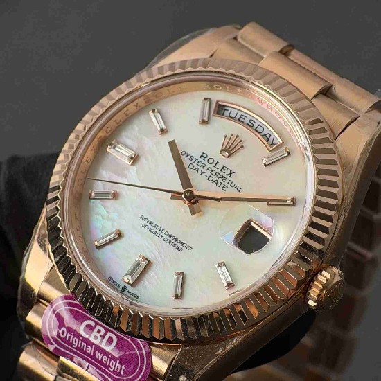 ROLEX   Day Date 40 RO2087 (18K gold 210g)