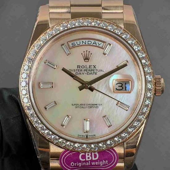 ROLEX   Day Date 40 RO2089 (18K gold 210g)