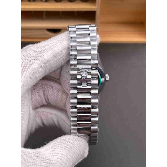 ROLEX   Day Date 40 RO2096