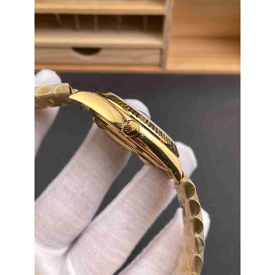 ROLEX   Day Date 40 RO2101