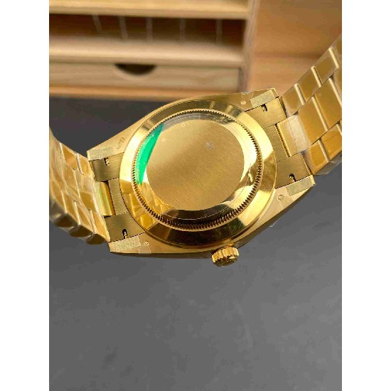 ROLEX   Day Date 40 RO2101
