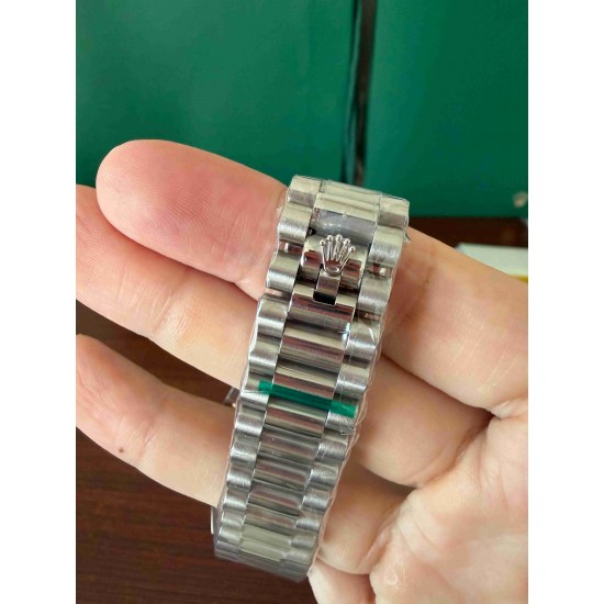 ROLEX      Day Date 40 RO2131
