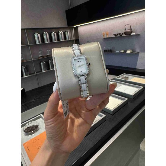 Chanel  Watch CHW0093
