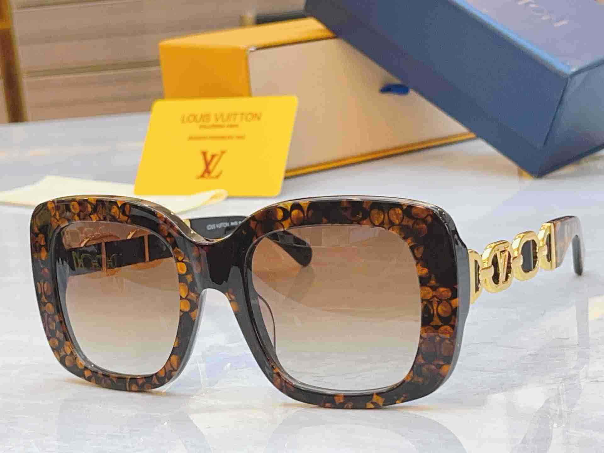 Louis  Vuitton sunglasses LVAA44